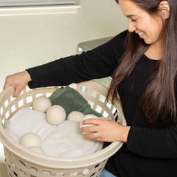 Droger Ballen 100% Wol XL - Wasbollen voor Snellere Droogtijd - Herbruikbare Wollen Droogballen - Wollen Wasballen + Katoen Opberg Tasje - 6 Stuks 7*cm — thumbnail 3
