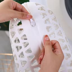 Waszak - Grote waszak van mesh - Geschikt voor schoenen, sokken, bh's en andere kleding - Beschermt kleding tegen beschadiging in de wasmachine - Gemaakt van stevig TPE-materiaal - Elastisch en duurzaam — thumbnail 3