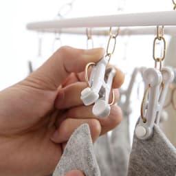 16 stuks wasknijpers, plastic wasknijpers, antislip wasknijpers met sterke klemkracht, multifunctionele kleine wasknijpers voor het vastklemmen van kleding, lakens, sokken en handdoeken (wit + grijs) — thumbnail 2