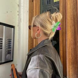 Allecto plus - Set van 8 bloem klauw clips met anti-slip ontwerp in Hawaiiaanse stijl - Medium grootte in 8 kleuren - Geschikt voor vrouwen met verschillende haar diktes — thumbnail 5