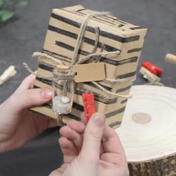 Mini Wasknijpers en Jute Touw - 120 Kleurrijke Houten Clips voor Decoratie van Foto's en Collages — thumbnail 4
