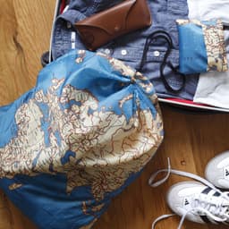 Kikkerland Waszak - Wereldkaart print - Voor je vuile was - Laundry bag - Travel accessoire - 17x10 cm — thumbnail 2