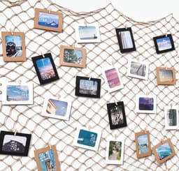 FSW-Products - Kleine Houten Mini Knijpers - 50 Stuks - Kaart Was Knijpertjes - Foto Knijpers - Polaroid - Geboorte Wasknijpers - Kaartknijper - Kerst Sinterklaas Decoratie — thumbnail 2