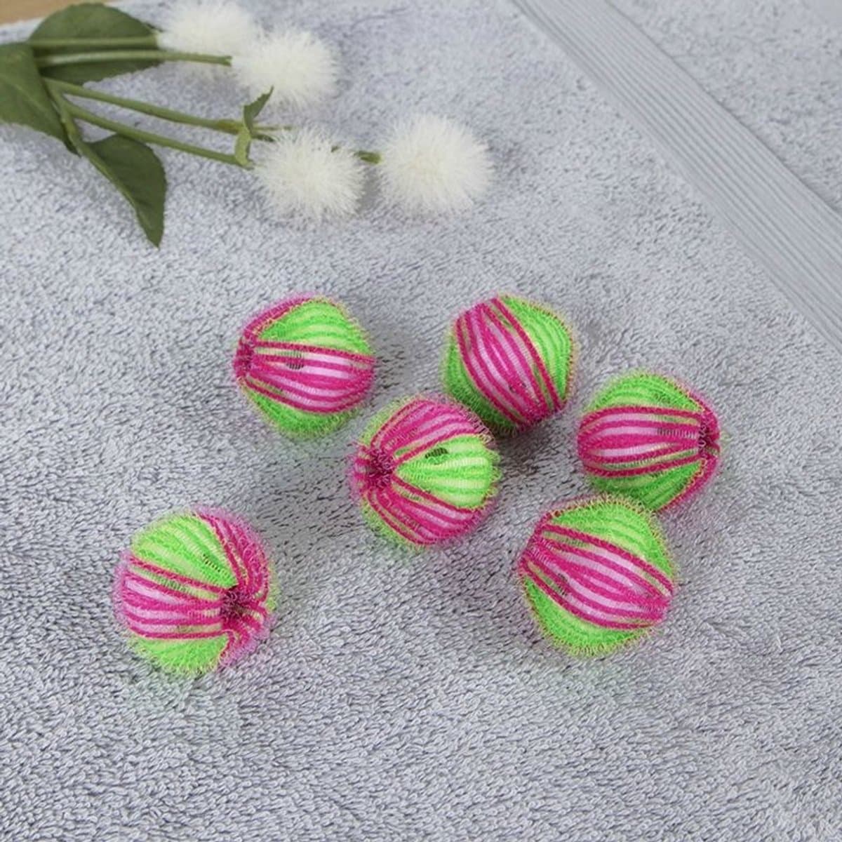 6 verpakkingen wasballen voor ontharing en vlekverwijdering - was- en beschermingsballen voor kledinghaarballen -Verwijdert effectief dierenhaar, pluisjes en huidschilfers van beddengoed en kleding, geschikt voor wasmachines — afbeelding 1