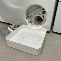Lekbak wasmachine - Universele Wasmachine Afvoeropvangbak - Opvangtrechter voor Pluizenfilter - Voorkomt Waterlekkage - Herbruikbaar - Lekbak voor Wasmachine en Vaatwasser - 17.5x17.5x4.5cm - Wit — thumbnail 2