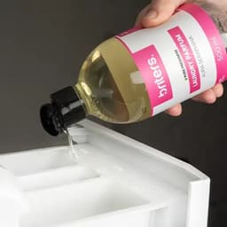 Briters Wasparfum Aura Seraphina – Nederlandse Productie – 500 ml – Luxe Geurbooster voor Was – Langdurige Frisse Geur – Vegan & Microplasticvrij — thumbnail 4