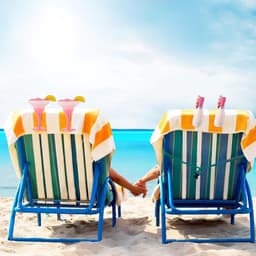 Dailygoods- Champagnehanddoekclips 4 Stuks - Creatieve Strandhanddoekclips - Cocktailvormige Zwembadclips - Duurzaam ABS/Roestvrij Staal - Antislip Ontwerp - Voor Ligstoelen en Strand - Strandlakenclips — thumbnail 3