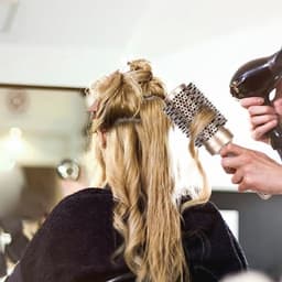 12 Professionele Haarclips voor Kapsels en Knippen - Antislip Eendensnavel van Kunststof, 11 cm, Neutraal — thumbnail 3