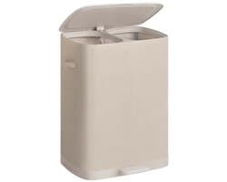 Wasmand 56 x 47 x 75 cm Beige Inhoud van 160 liter Ontwerp met twee gescheiden vakken Met 2 afneembare binnenzakken deksel en handvat Waterafstotend en gemakkelijk te reinigen Opvouwbaar op te bergen Geschikt voor slaapkamer badkamer en wasruimte