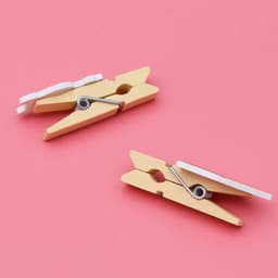 Dailygoods- Wasknijpers Houten 10 Stuks - Mini Wasknijpers - Decoratieklemmen - Fotoclips - Houten Decoratie - Duurzaam Materiaal - Fotoklemmen — thumbnail 2