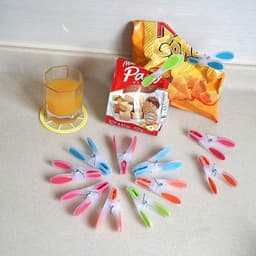 Set van 24 Zachte Wasknijpers in Verschillende Kleuren — thumbnail 3