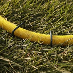 Kunstgrasgrondankers 150mm lang 25mm breed 29mm dik staal thermisch verzinkt - Platte kop — thumbnail 4