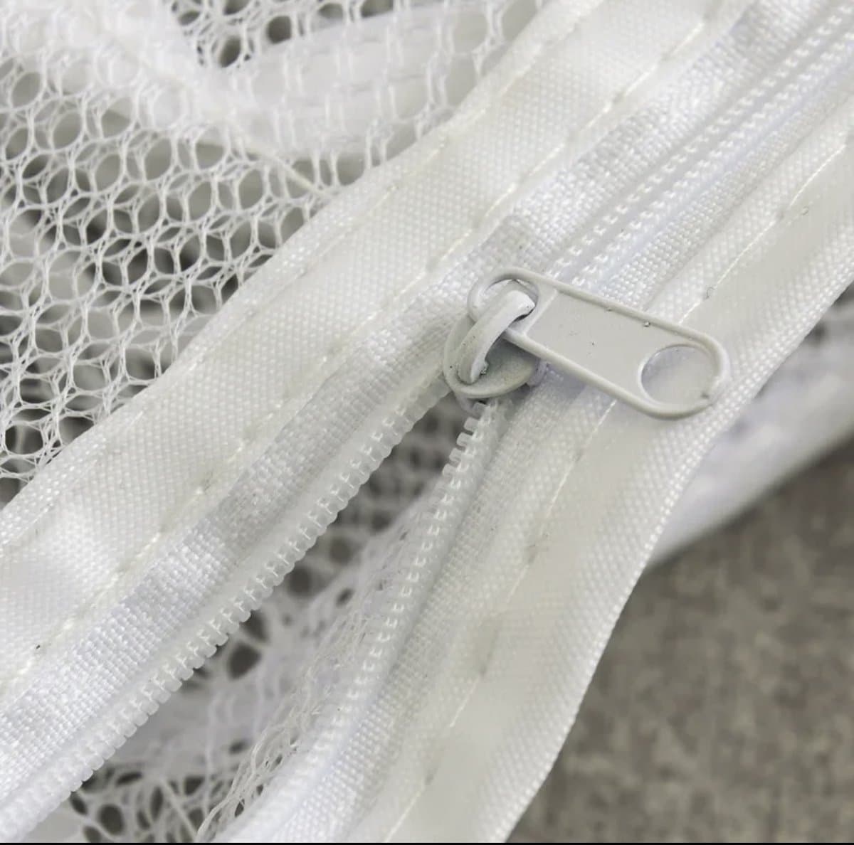 Mesh waszak - Veilig wassen - Sneakers in wasmachine - Ondergoed wassen - BH veilig wassen - Waszak - Dummyproof wassen - Voetbalschoenen wassen - F4.1 — afbeelding 1