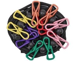 Uitschuifbare camping kledinglijn van 12 voet met 12 stevige clips voor eenvoudig ophangen en drogen van kleding tijdens outdoor activiteiten