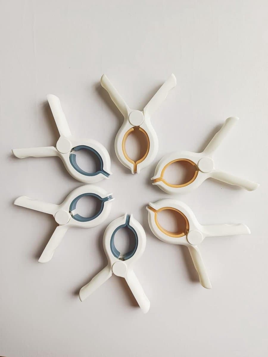 Goodivery ® Verpakking met 6 strandlakenklemmen, grote strandlakenklemmen, zware handdoekklem, gebruikt voor dikke kleding en voor het wassen van strandlakens, tapijten enz. (Blauw C) — afbeelding 1