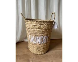 Wasmand - Wit - Was – Mand - Badkamer - Opbergmand - Palmblad - Laundry - Laundrybasket- Rieten mand - Speelgoed - Opbergen - Pompon - Wol – Geschenk - Kinderkamer - Handgemaakt - Decoratie - Geboorte - Cadeau