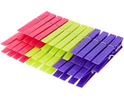 405115 (95) – verpakking met 24 wasknijpers van kunststof Quick Box