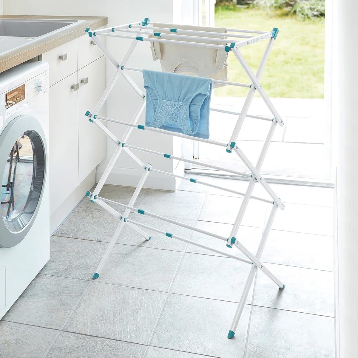 Droogrek Uittrekbaar en Compact - 7,5 Meter Droogruimte in Turquoise — afbeelding 1