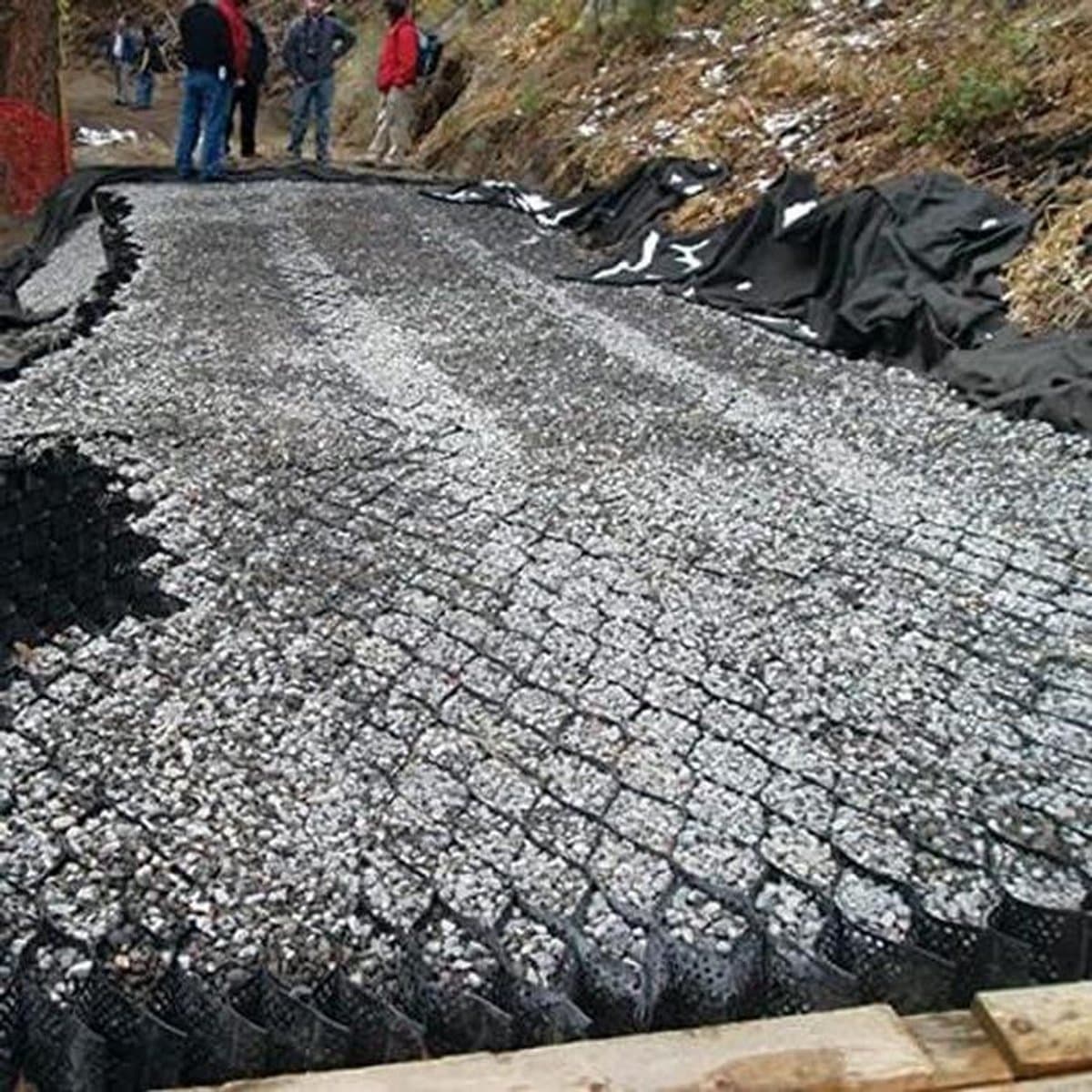 Grondrooster Stabilisator - Oprit Versterker - Hellingsstabilisatie - Duurzaam HDPE Materiaal - 30x30 cm - Zwart — afbeelding 1
