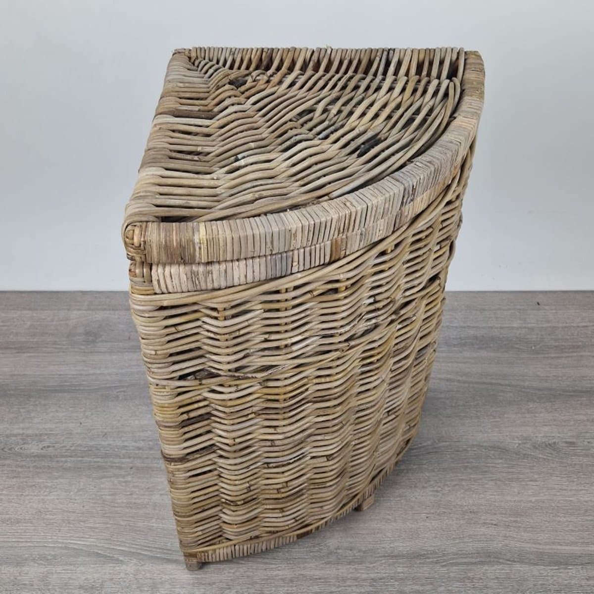 Rieten Hoekwasmand -H65 cm-Riet-Rotan — afbeelding 1