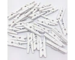 Premium - Witte Kleine houten mini knijpers - 50 STUKS - Wit - Knijpertjes - Fotoknijpers - Geboorte wasknijpers - 2.5 CM - Foto knijpers - Knijper om foto's aan op te hangen - Fotohouder - Knijpers - Wasknijpers - Kerstkaart hangers - Pola